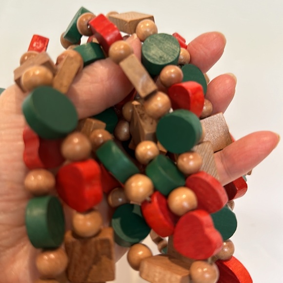 Set of 3. Wooden garland for tree. Each strand about 8 to 9 feet long. - Picture 2 of 4